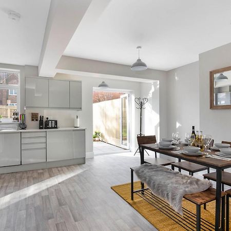 Spacious 3 Bed House, Netflix, Garden, Parking Southampton Eksteriør billede