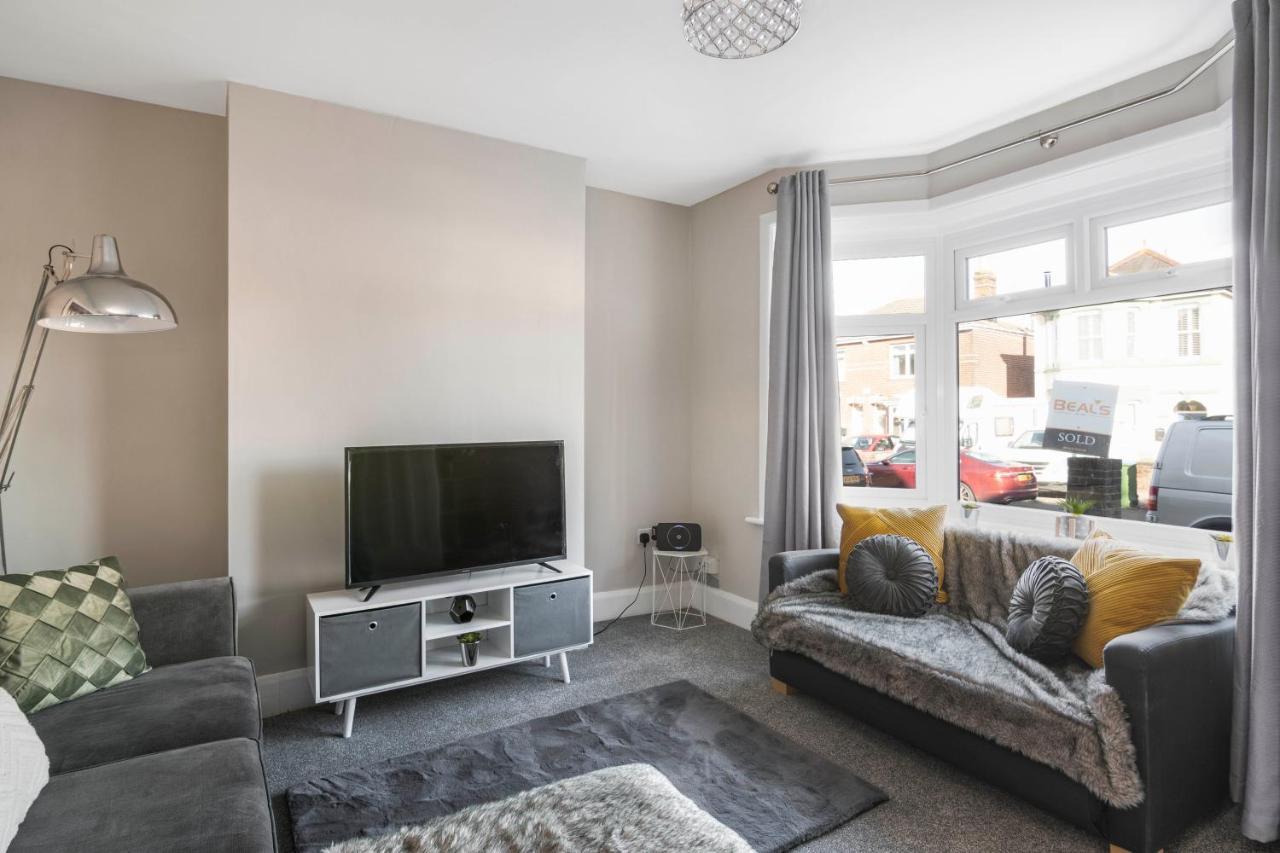 Spacious 3 Bed House, Netflix, Garden, Parking Southampton Eksteriør billede