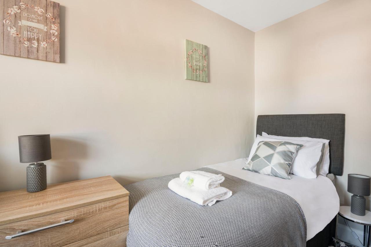 Spacious 3 Bed House, Netflix, Garden, Parking Southampton Eksteriør billede